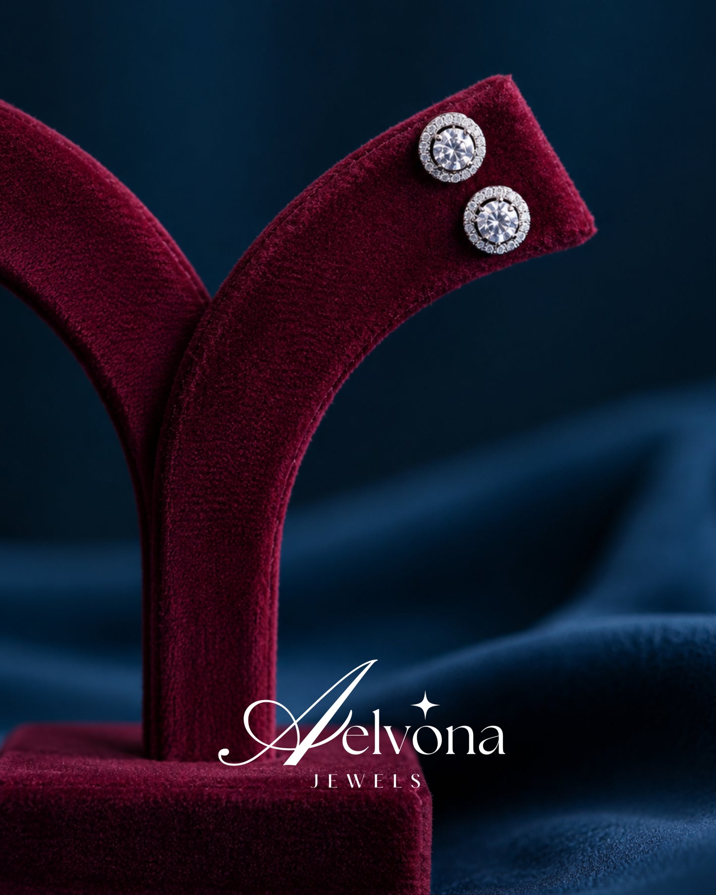 Serene Halo Silver 925 Studs