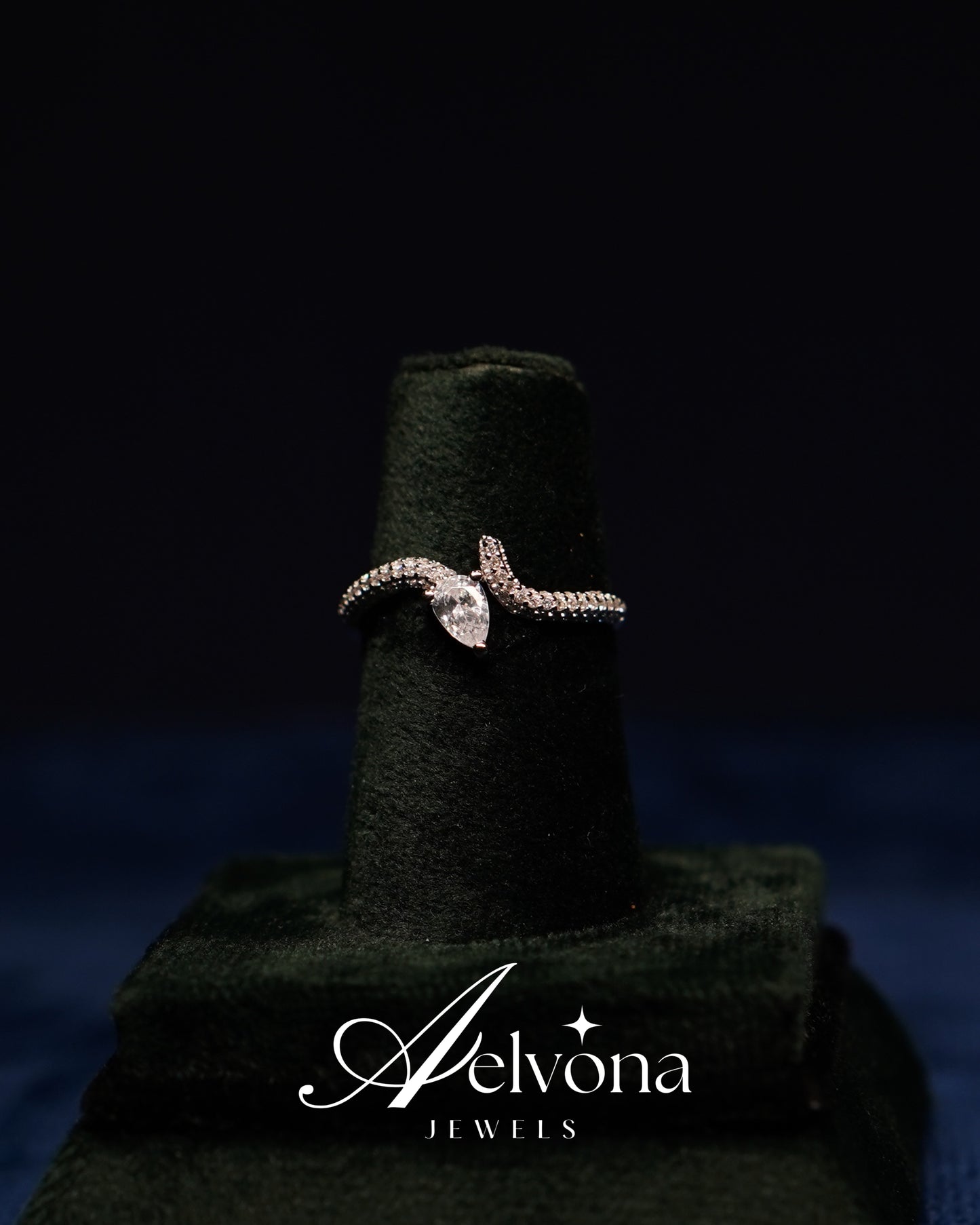 Serpina Grace Silver 925 Ring