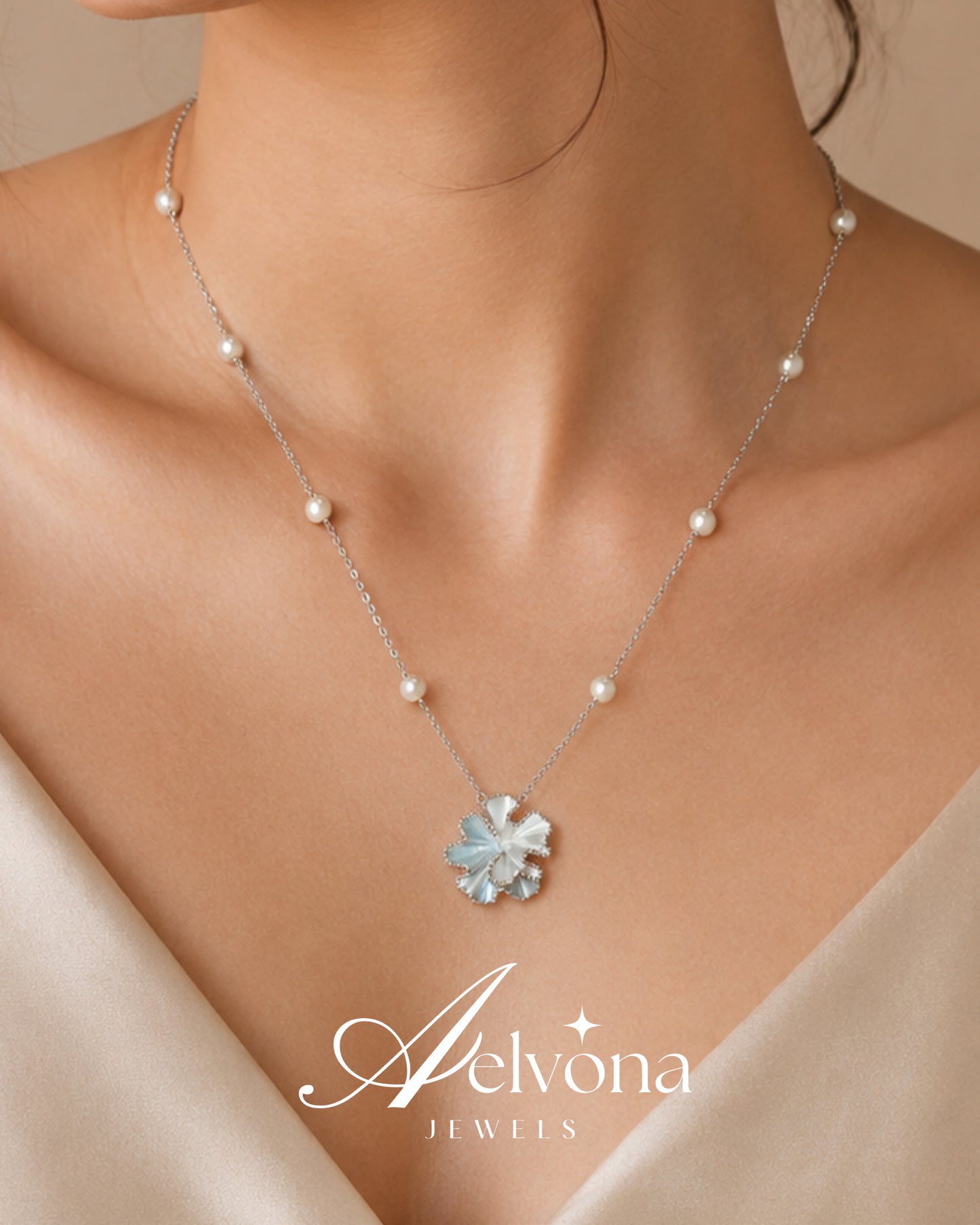 The Avelisse Bloom Silver 925 Pendant