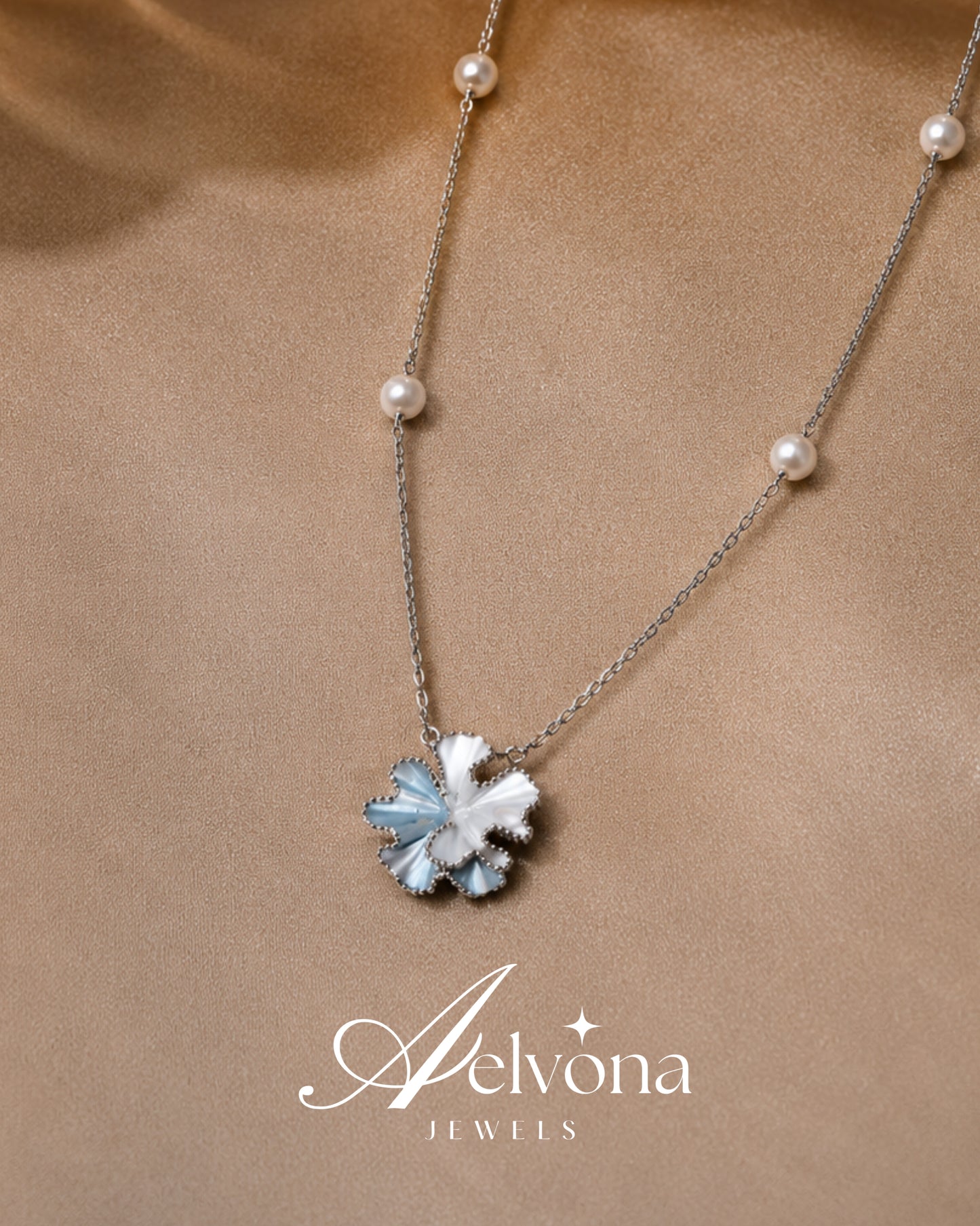 The Avelisse Bloom Silver 925 Pendant