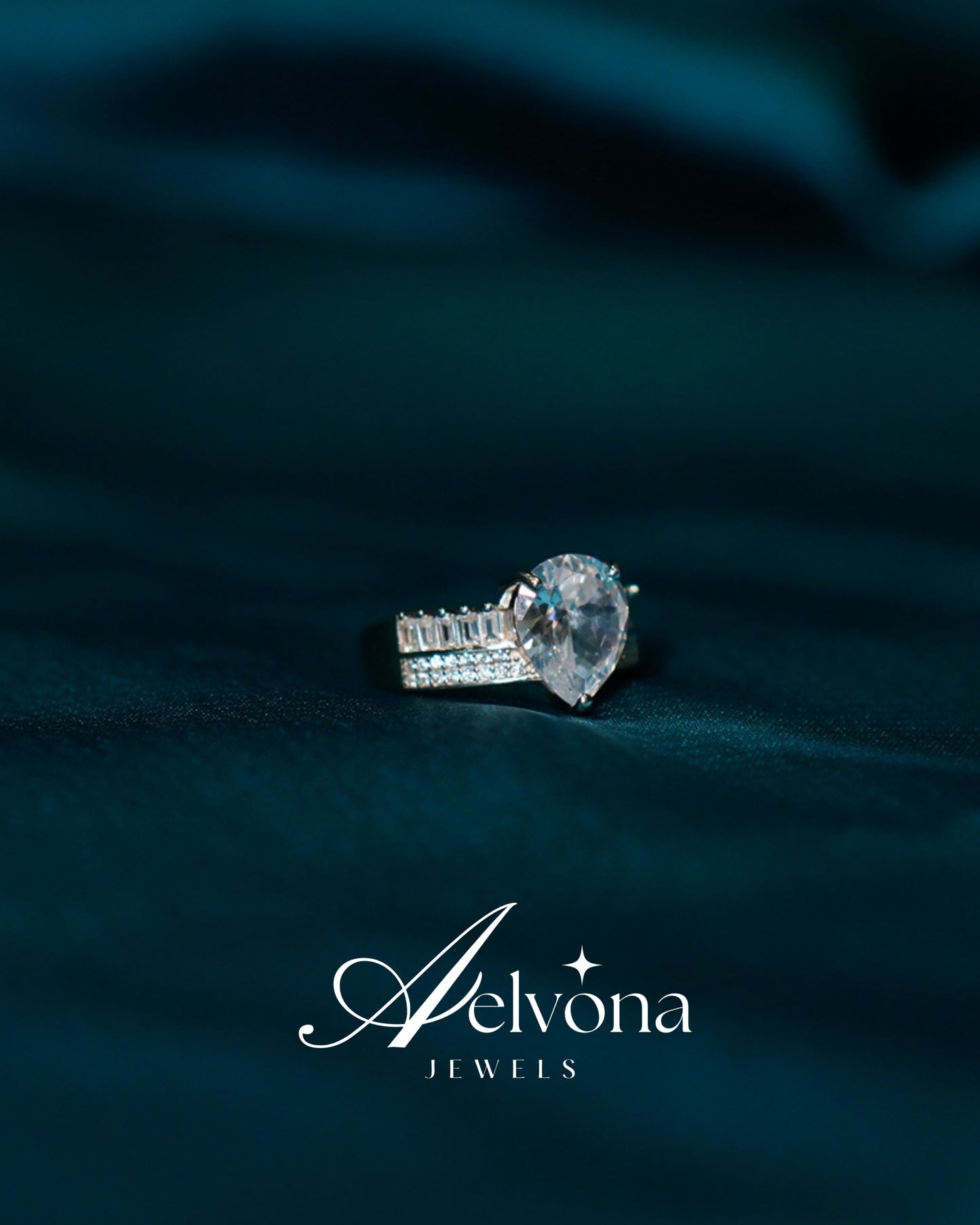 Pear Glow Silver 925 Ring